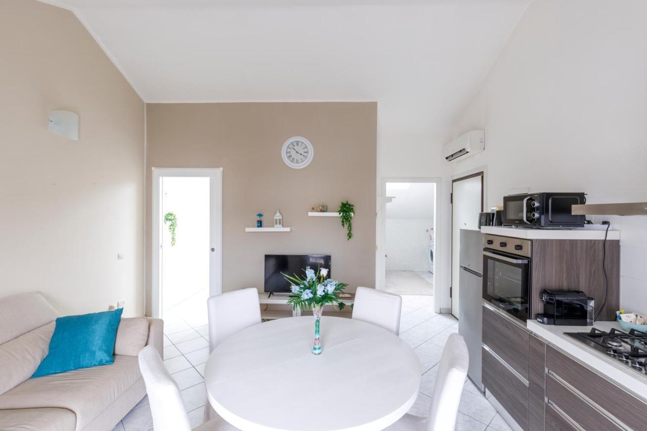 Elly'S Home Parcheggio Privato Ravenna Bagian luar foto